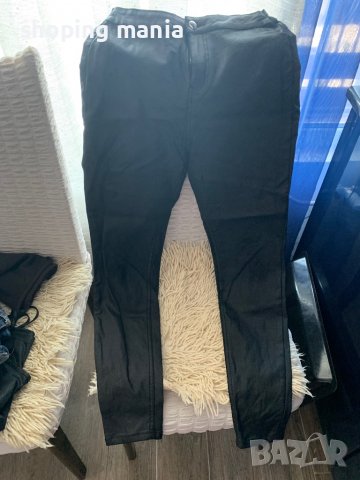 Черен панталон тип кожен, снимка 2 - Панталони - 37330228