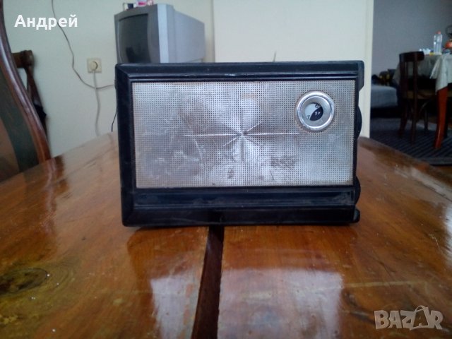 Старо радио,радиоприемник SR-F406L Standart Radio Corp.