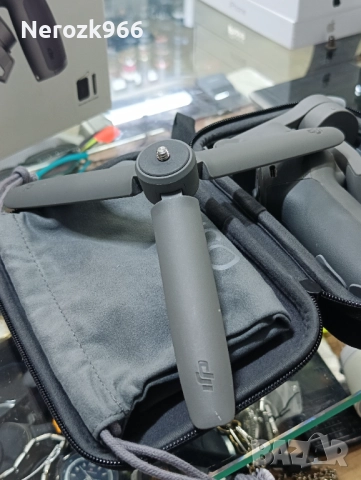 DJI Osmo Mobile 3 combo - Сгъваем Гимбал за Смартфони, снимка 3 - Чанти, стативи, аксесоари - 52595265