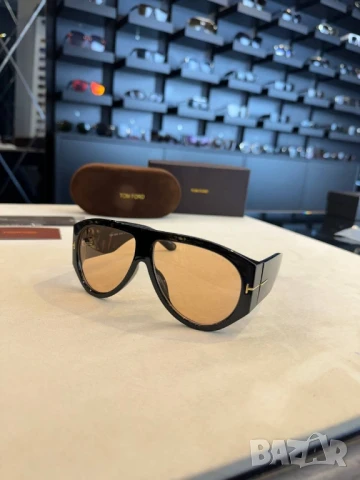 очила с черен обикновен калъф и ув защита Tom Ford , снимка 6 - Слънчеви и диоптрични очила - 51337302