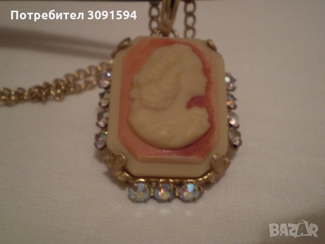 Камея медальон на верижка месинг многоцветно стъкло камеята е изработена от висококачествени материя, снимка 9 - Антикварни и старинни предмети - 35159842