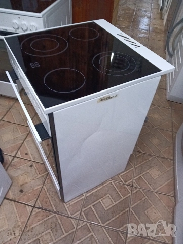 Свободно стояща печка с керамичен плот Gram с две години гаранция!, снимка 5 - Печки, фурни - 53568309