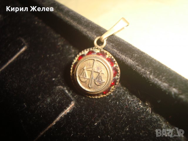 СТАРИНЕН БРОНЗОВ СКЪПОЦЕНЕН МЕДАЛЬОН ЗОДИЯ ВЕЗНИ с ГРАНАТИ ШЛИФОВАНИ ЮВЕЛИРНА РАБОТА МИНИАТЮРА 22676, снимка 2 - Антикварни и старинни предмети - 33135113