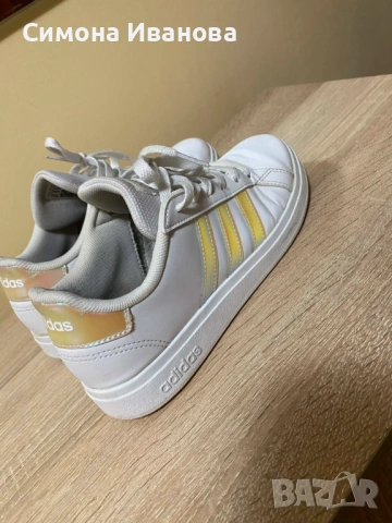Адидас маратонки , снимка 2 - Маратонки - 53156068