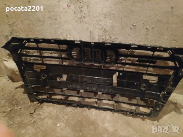 Продавам - оригинална решетка Audi A4 B9, снимка 4 - Части - 26993903