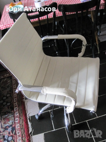 Офис стол, снимка 5 - Столове за офис - 53166533