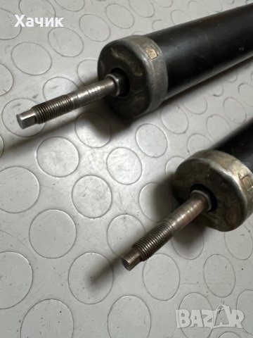 К-т амортисьори за Москвич Алеко 2141, нови оригинални Руски, снимка 2 - Части - 38954554