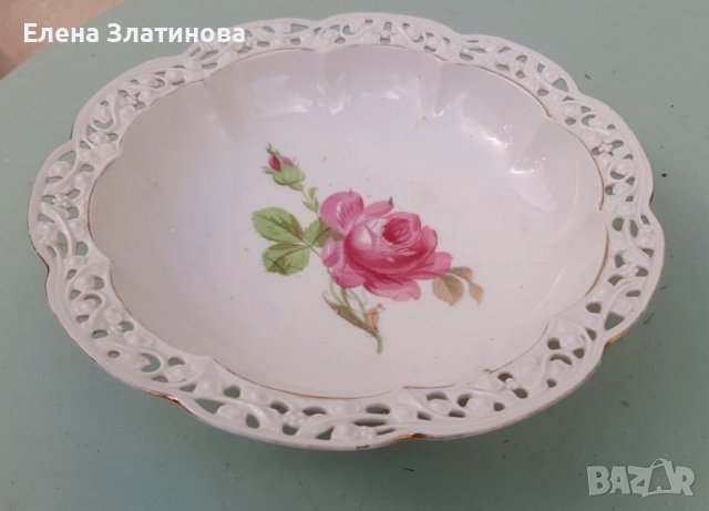 Порцеланова чиния 