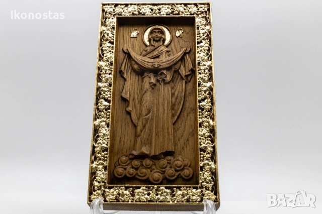 Позлатена релефна икона на Пресвета Майка Дева от дъб