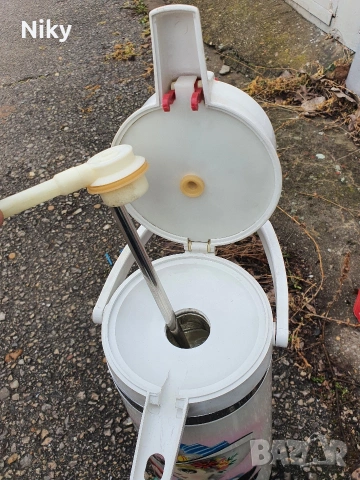 Термос Sunflower, снимка 3 - Термоси - 53220421