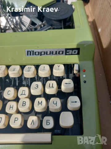 Пишеща машина, снимка 2 - Антикварни и старинни предмети - 44920617