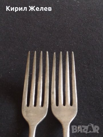 Две стари вилици за десерт с маркировка DEARDEN RICHMOND E P N S за КОЛЕКЦИЯ ДЕКОРАЦИЯ 42120, снимка 2 - Други ценни предмети - 43850170