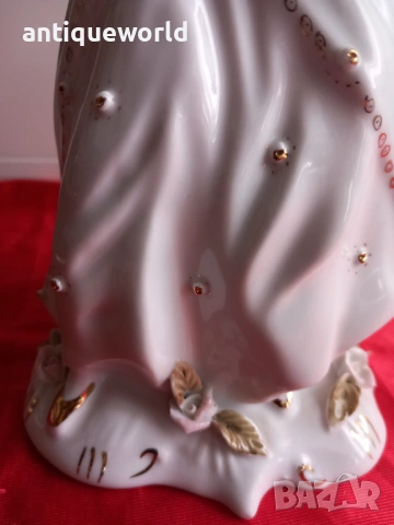 Stipo Dorohoi,Голяма Порцеланова Статуетка ДАМА, снимка 3 - Антикварни и старинни предмети - 53040347