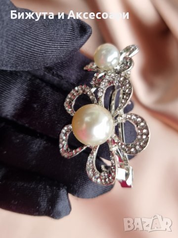 Красива метална шнола в сребристо с перли и кристали и закопчаване с френски механизъм., снимка 5 - Други - 39299997