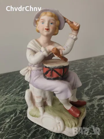 8бр малки порцеланови фигури/деца-музиканти-ученик/статуетки 12-17см, снимка 7 - Статуетки - 50289701