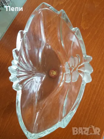 Изящна стъклена елипса