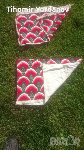 Бродирана възглавница -2 броя., снимка 3 - Антикварни и старинни предмети - 50302846