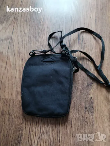 eastpak - малка спортна чанта , снимка 6 - Чанти - 49844132