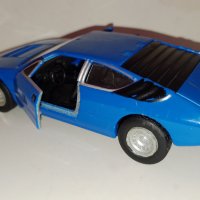 Lamborghini Urraco P250 (1970) Maisto 1:37, снимка 3 - Колекции - 42389505
