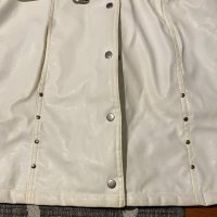 Палто от еко кожа, бяло с яка, снимка 2 - Палта, манта - 38816199