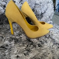НАМАЛЕНИ Елегантни обувки в жълто, снимка 2 - Дамски обувки на ток - 28502131