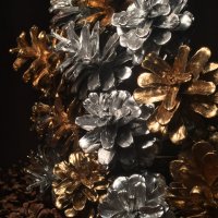 🧡 LOVE MANDARINE "GOLD & SILVER" 🍊 Ръчна изработка ⚒️ Цветя 🌼 от шишарки 🎄, снимка 5 - Декорация за дома - 35050462