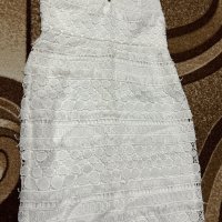 Официална бяла рокля ХS Rare London, снимка 3 - Рокли - 43076800