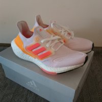 ADIDAS ULTRABOOST 22 RUNNING TRAINERS - страхотни дамски маратонки НОВИ, снимка 1 - Маратонки - 43049540