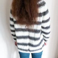 Страхотен ръчно плетен пуловер в  черно, бяло и сиво, снимка 5 - Блузи с дълъг ръкав и пуловери - 26679239
