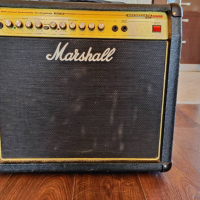 Кубе Marshall Valvestate 2000, снимка 1 - Китари - 44908310