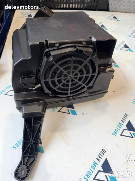3V0035412 Subwoofer суббуфер от Skoda SuperB 2.0 TDI DSG 4x4 200 кс., двигател DTUA, 22000 км., 2022, снимка 1
