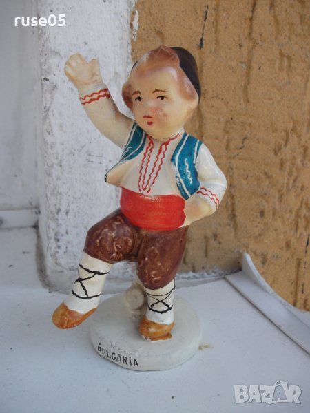 Танцьор на народни танци керамичен от соца, снимка 1