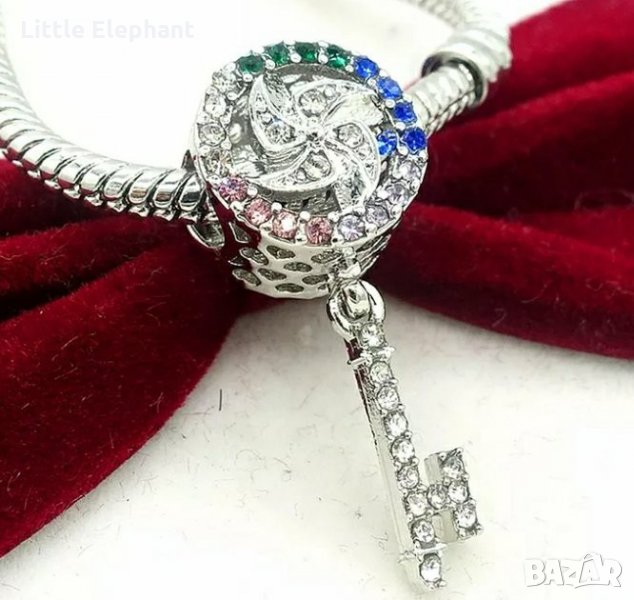 -50% off-Висящ елемент с ключ/нов, снимка 1