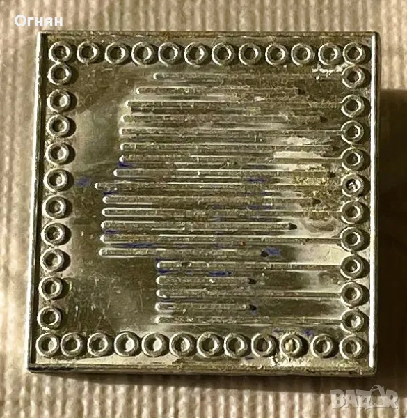 Значка девойка, снимка 1