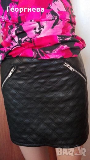 Черна къса кожена пола 🎀 S р-р 🎀 код 051, снимка 1