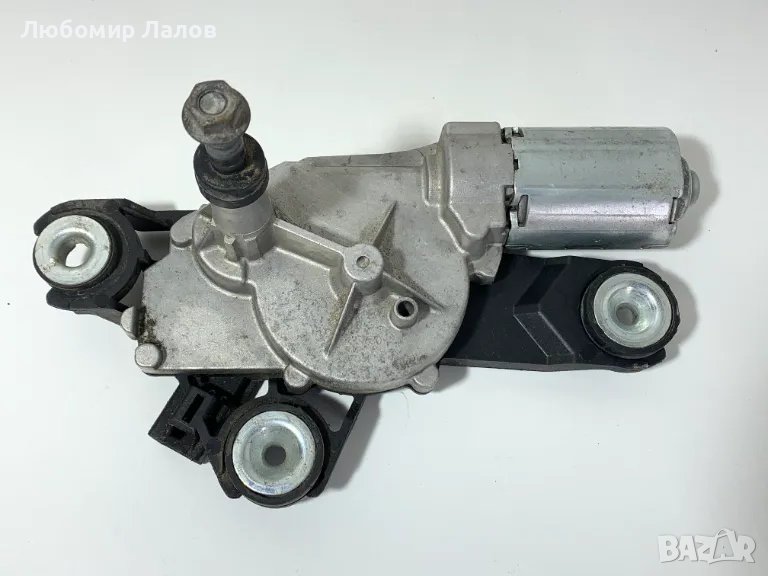 Моторче за задна чистачка Мазда 3 I Hatchback  Mazda 3 I Hatchback (2003-2009) BP4K-67450, снимка 1