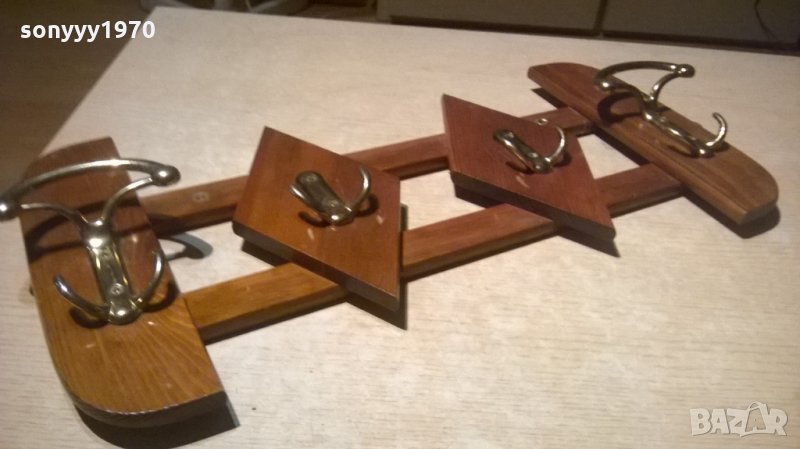 красива дървена закачалка-56х26см-внос швеицария, снимка 1