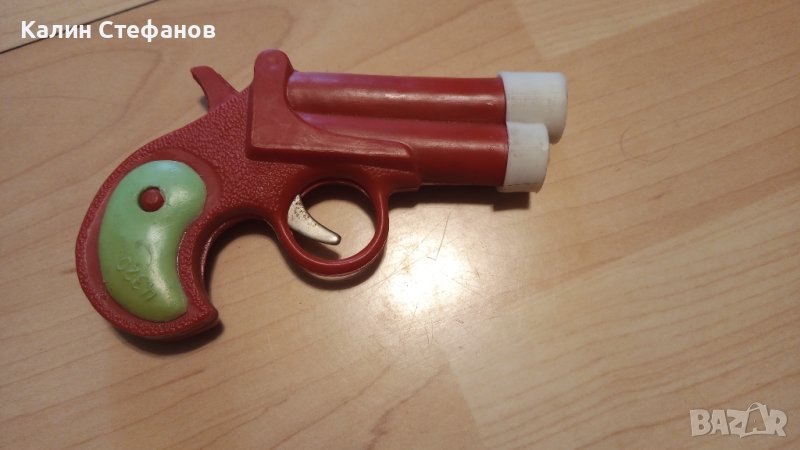 Пластмасов детски пистолет-фенерче от едно време, снимка 1