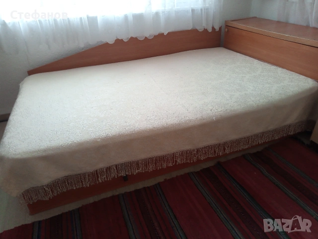 Приста с ракла и матрак