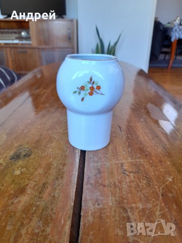 Стара порцеланова ваза,вазичка #2, снимка 1 - Други ценни предмети - 36862545