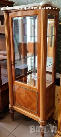 Витрина  с мрамор 