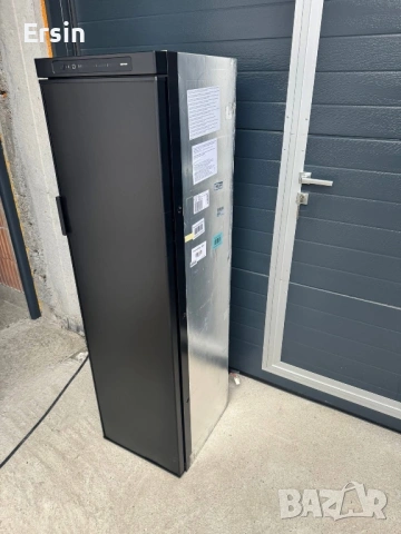 Хладилник Thetford N4142E+ (SLiM) Работи на : 12/220/газ (Свален от чисто нов Кемпер) , снимка 16 - Хладилни чанти - 52507399