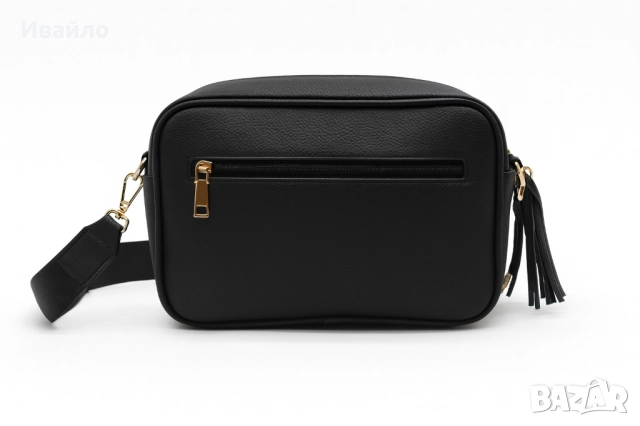 Дамска черна чанта с релефен надпис и ресни, снимка 4 - Чанти - 52124027