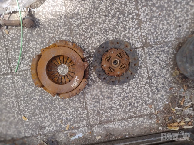 Съединител - Феродов + Притискателен Диск За Нисан Примера 1.6 16В 1991г / Nisan Primera 1.6 16V 199, снимка 2 - Части - 51306074