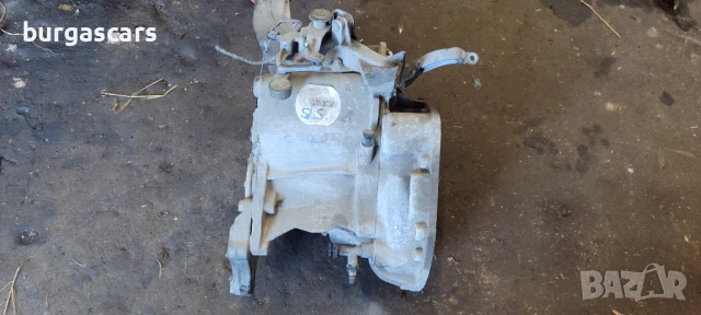 Ръчна скоростна кутия R 169 261 03 01 Mercedes B180 W245 6ск. - 400лв, снимка 2 - Части - 50683929