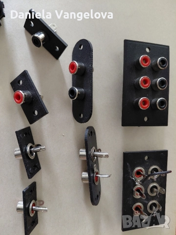 Конектори RCA женски