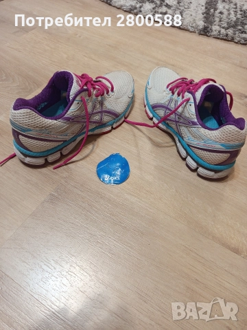 Дамски маратонки ASICS 40.5, снимка 2 - Маратонки - 52809980