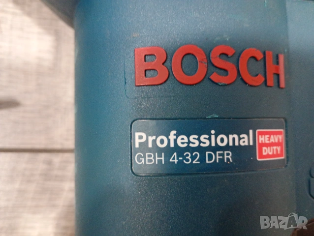 Електрически перфоратор SDS plus Bosch GBH 4-32 DFR , 900 W, 6-32 мм, куфар, снимка 3 - Перфоратори - 53399047