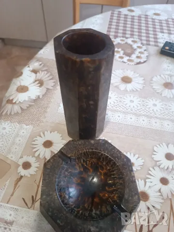 Стари ваза и пепелник кехлибар, снимка 3 - Антикварни и старинни предмети - 48749822