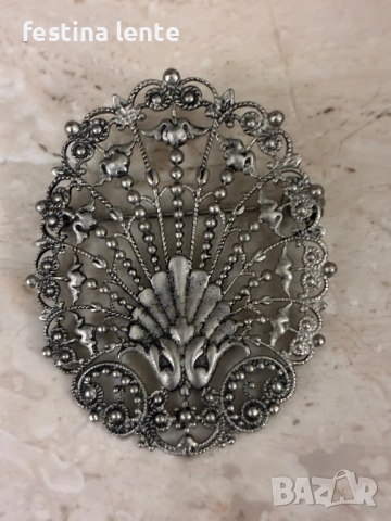 Старинна  брошка